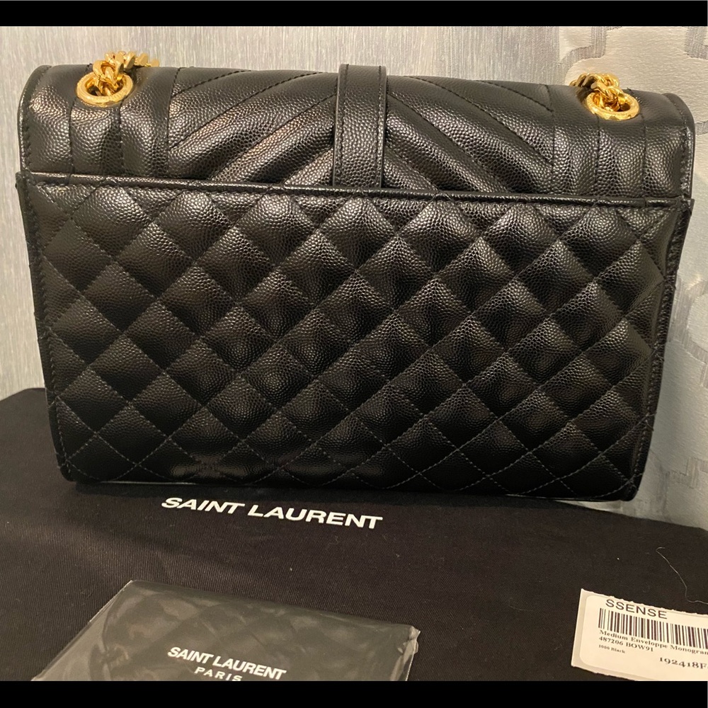 Saint Laurent Medium Envelope Bag in Black - Picture 5 of 13